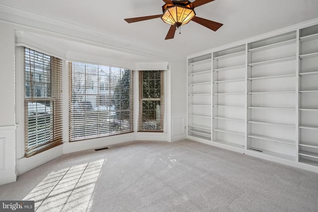 11928 PARKSIDE DR, Fairfax, VA 22033