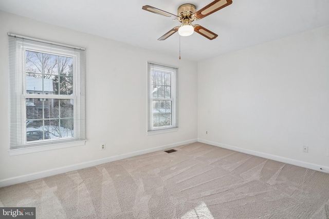 11928 PARKSIDE DR, Fairfax, VA 22033