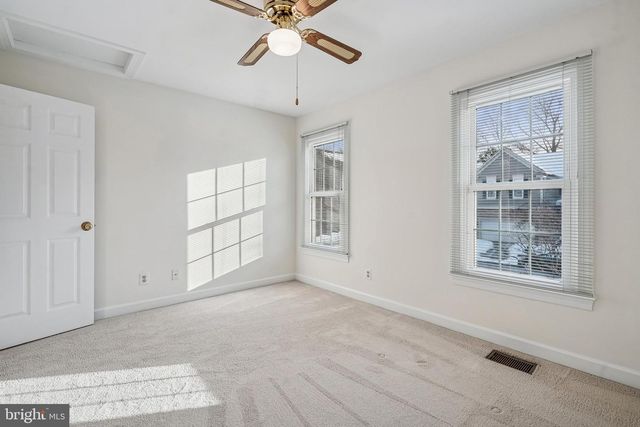 11928 PARKSIDE DR, Fairfax, VA 22033