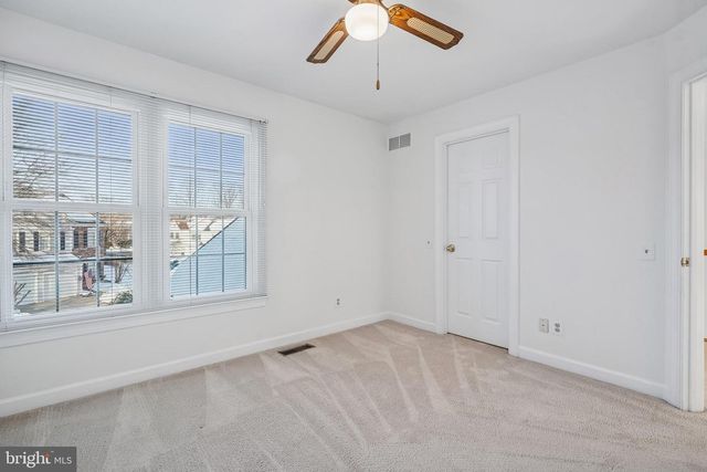 11928 PARKSIDE DR, Fairfax, VA 22033