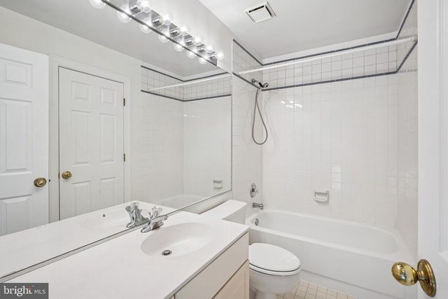 11928 PARKSIDE DR, Fairfax, VA 22033