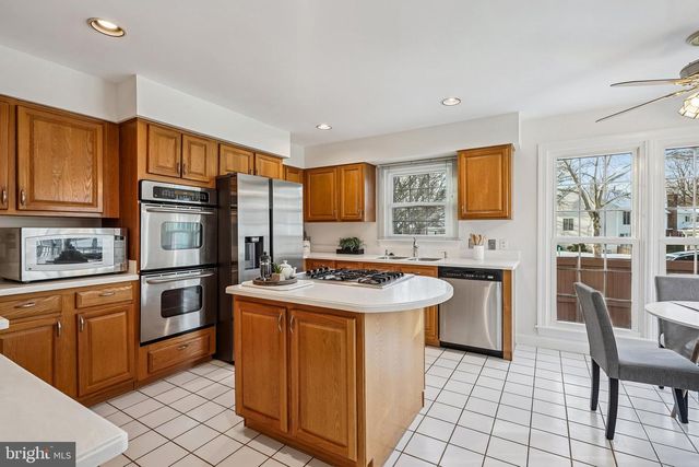 11928 PARKSIDE DR, Fairfax, VA 22033