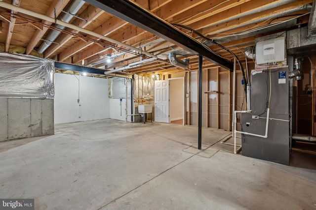 11928 PARKSIDE DR, Fairfax, VA 22033