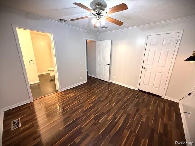 836 E Elza Avenue, Hazel Park, MI 48030