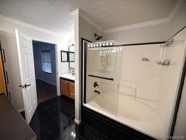 836 E Elza Avenue, Hazel Park, MI 48030