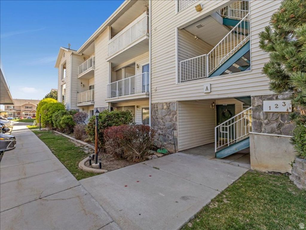 490 S 700 E #A-2, Clearfield, UT 84015 — exterior