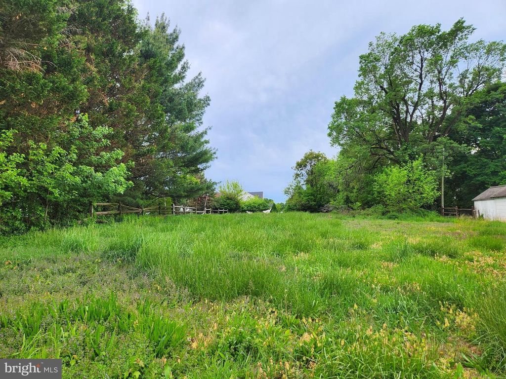 Image 2 of property listing at 9508 PLEASANT PLAINS RD, Damascus, MD 20872