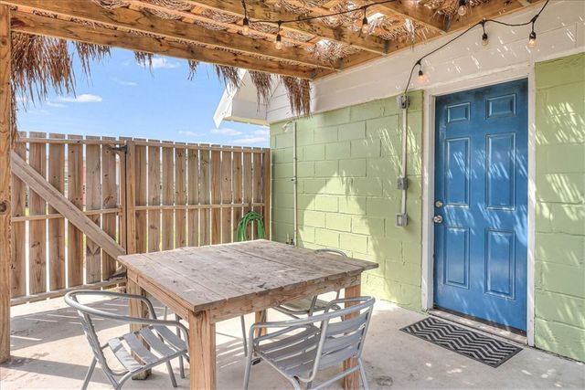 134 N Alister St 2, Port Aransas, TX 78373