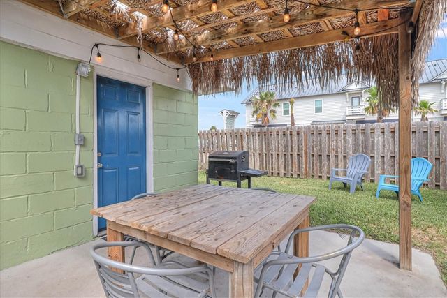 134 N Alister St 2, Port Aransas, TX 78373