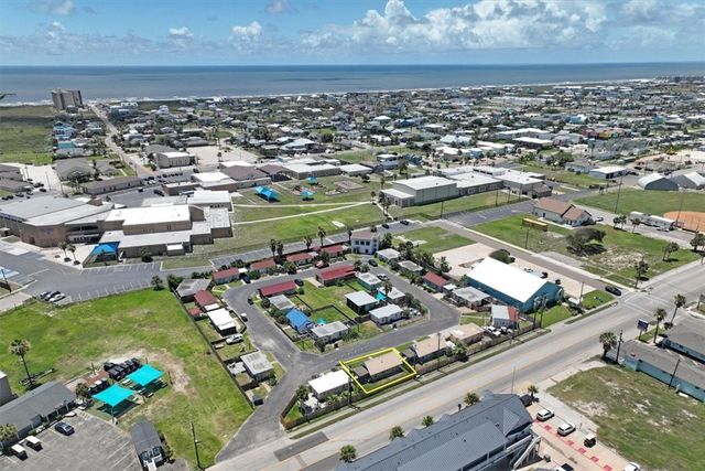 134 N Alister St 2, Port Aransas, TX 78373