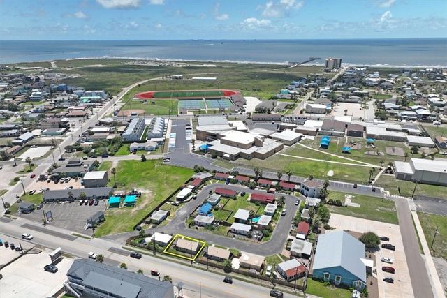 134 N Alister St 2, Port Aransas, TX 78373