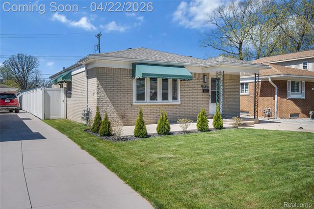 5845 Centralia Street, Dearborn Heights, MI 48127