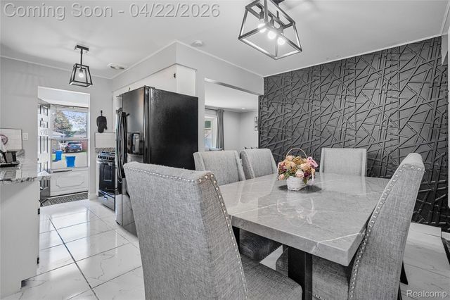 5845 Centralia Street, Dearborn Heights, MI 48127