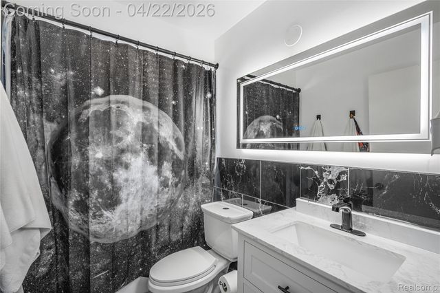 5845 Centralia Street, Dearborn Heights, MI 48127