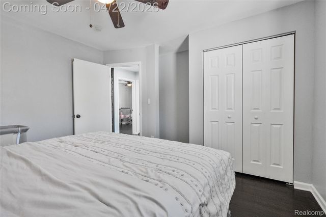 5845 Centralia Street, Dearborn Heights, MI 48127