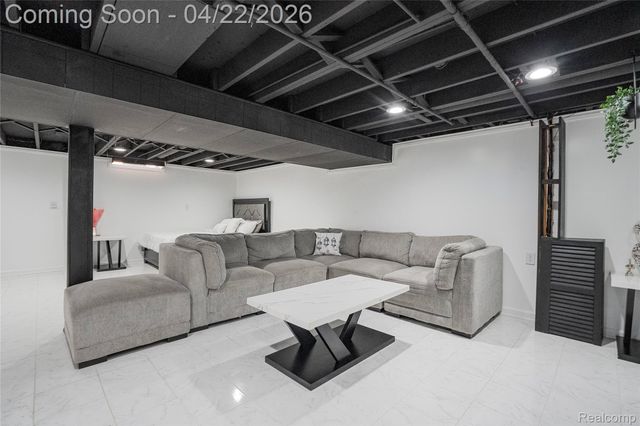 5845 Centralia Street, Dearborn Heights, MI 48127