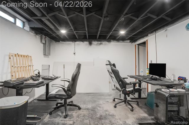 5845 Centralia Street, Dearborn Heights, MI 48127