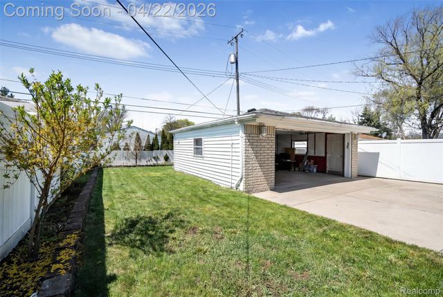 5845 Centralia Street, Dearborn Heights, MI 48127