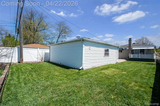 5845 Centralia Street, Dearborn Heights, MI 48127