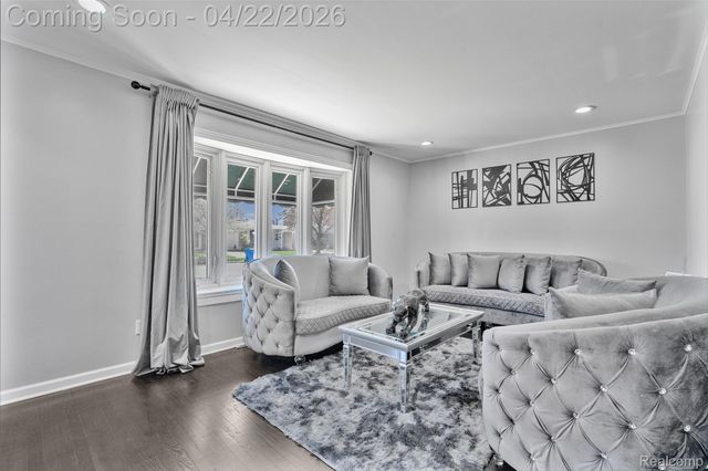 5845 Centralia Street, Dearborn Heights, MI 48127