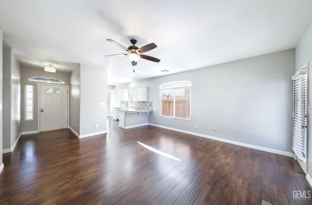 12420 Mauna Loa Avenue, Bakersfield, CA 93312