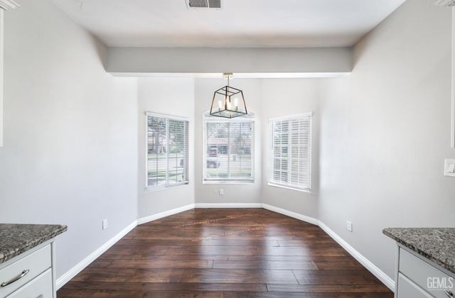 12420 Mauna Loa Avenue, Bakersfield, CA 93312