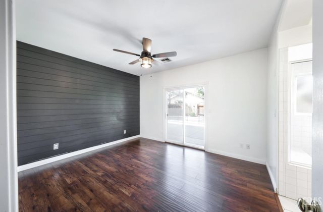 12420 Mauna Loa Avenue, Bakersfield, CA 93312