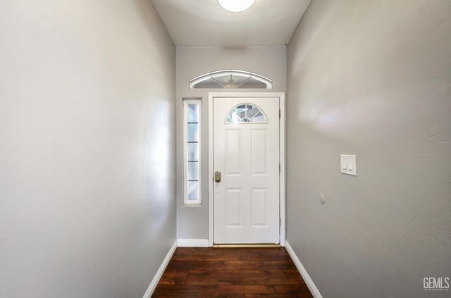 12420 Mauna Loa Avenue, Bakersfield, CA 93312