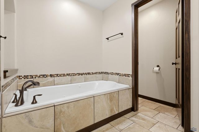5134 MISTY WOODS LN, Rapid City, SD 57701