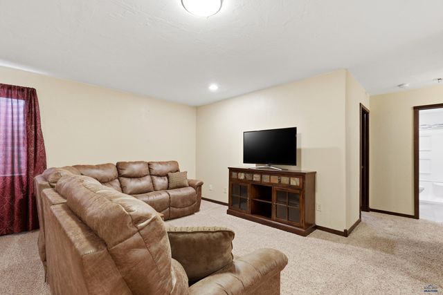 5134 MISTY WOODS LN, Rapid City, SD 57701