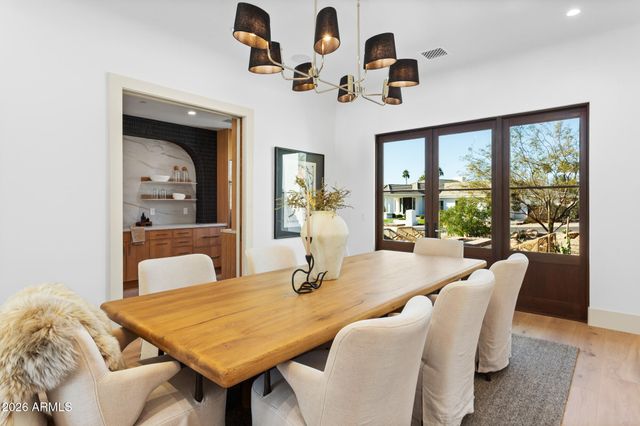 4605 E ROCKRIDGE Road, Phoenix, AZ 85018