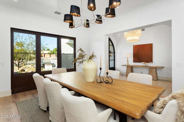 4605 E ROCKRIDGE Road, Phoenix, AZ 85018