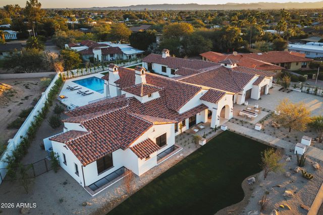 4605 E ROCKRIDGE Road, Phoenix, AZ 85018