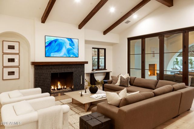 4605 E ROCKRIDGE Road, Phoenix, AZ 85018