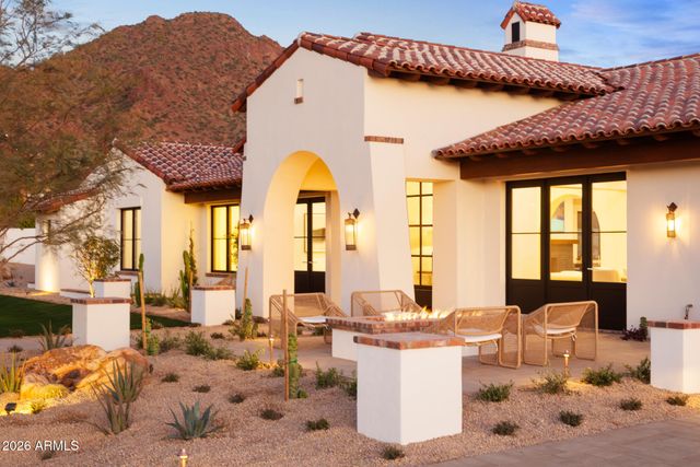 4605 E ROCKRIDGE Road, Phoenix, AZ 85018