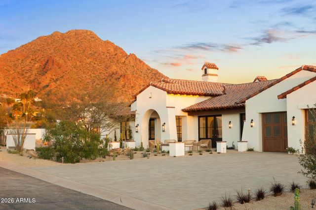 4605 E ROCKRIDGE Road, Phoenix, AZ 85018