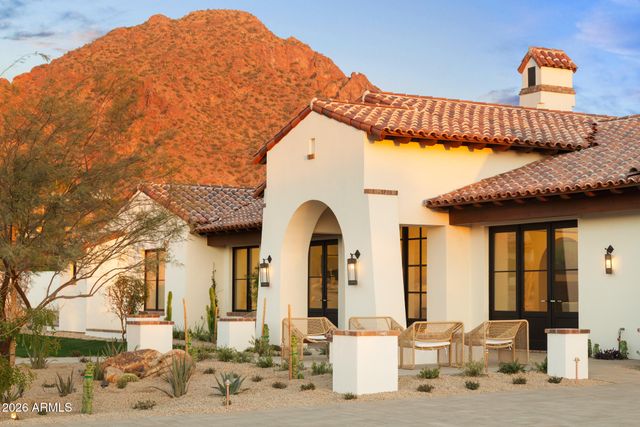 4605 E ROCKRIDGE Road, Phoenix, AZ 85018