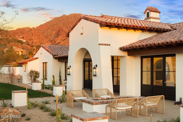 4605 E ROCKRIDGE Road, Phoenix, AZ 85018