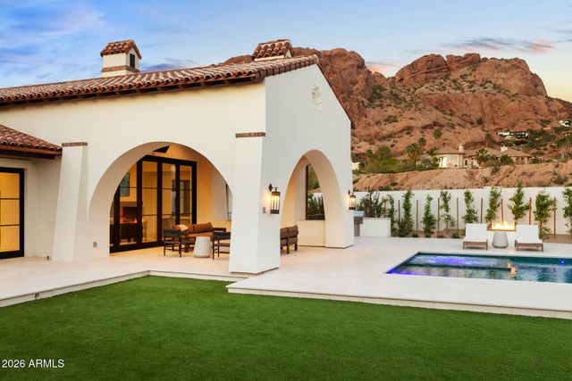 4605 E ROCKRIDGE Road, Phoenix, AZ 85018