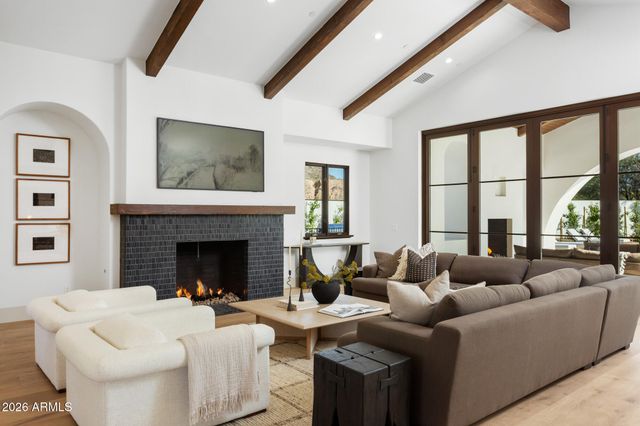 4605 E ROCKRIDGE Road, Phoenix, AZ 85018