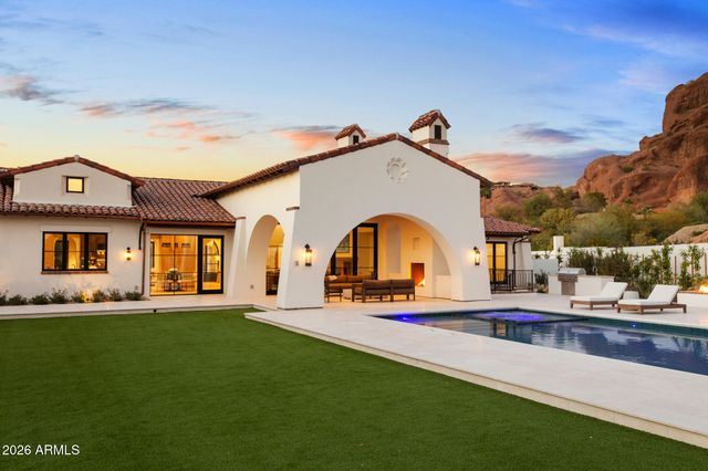 4605 E ROCKRIDGE Road, Phoenix, AZ 85018