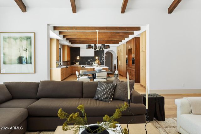 4605 E ROCKRIDGE Road, Phoenix, AZ 85018