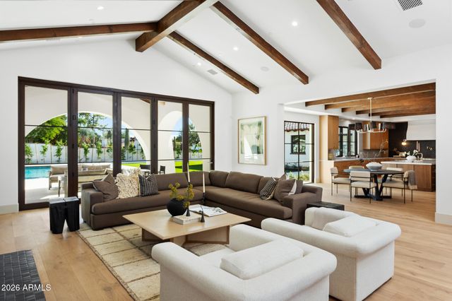 4605 E ROCKRIDGE Road, Phoenix, AZ 85018