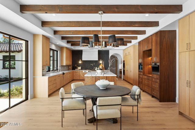 4605 E ROCKRIDGE Road, Phoenix, AZ 85018