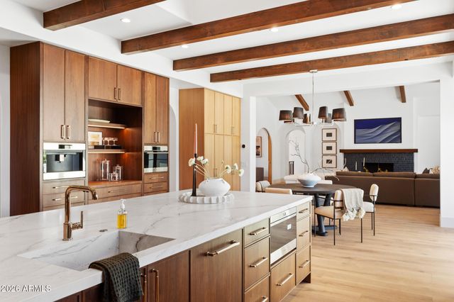 4605 E ROCKRIDGE Road, Phoenix, AZ 85018