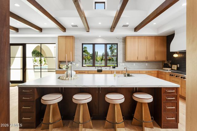 4605 E ROCKRIDGE Road, Phoenix, AZ 85018