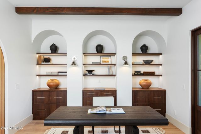 4605 E ROCKRIDGE Road, Phoenix, AZ 85018