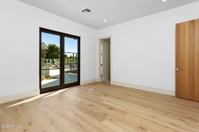 4605 E ROCKRIDGE Road, Phoenix, AZ 85018