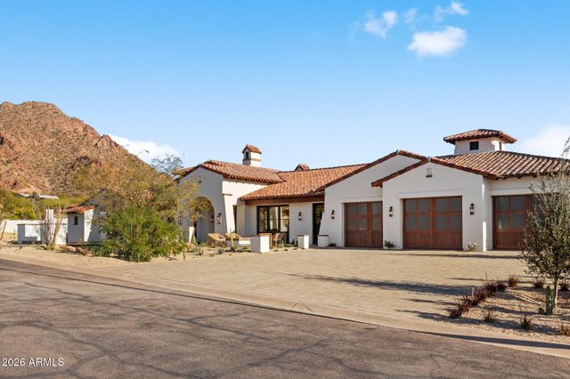 4605 E ROCKRIDGE Road, Phoenix, AZ 85018