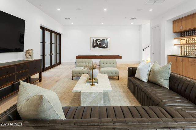 4605 E ROCKRIDGE Road, Phoenix, AZ 85018